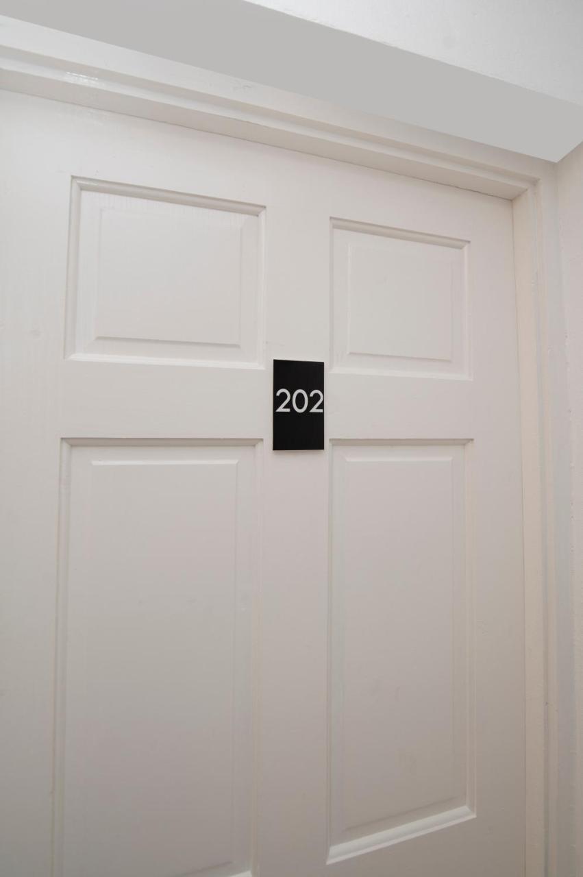 Pulse Rooms At Trafalgar คิงส์ตัน ภายนอก รูปภาพ